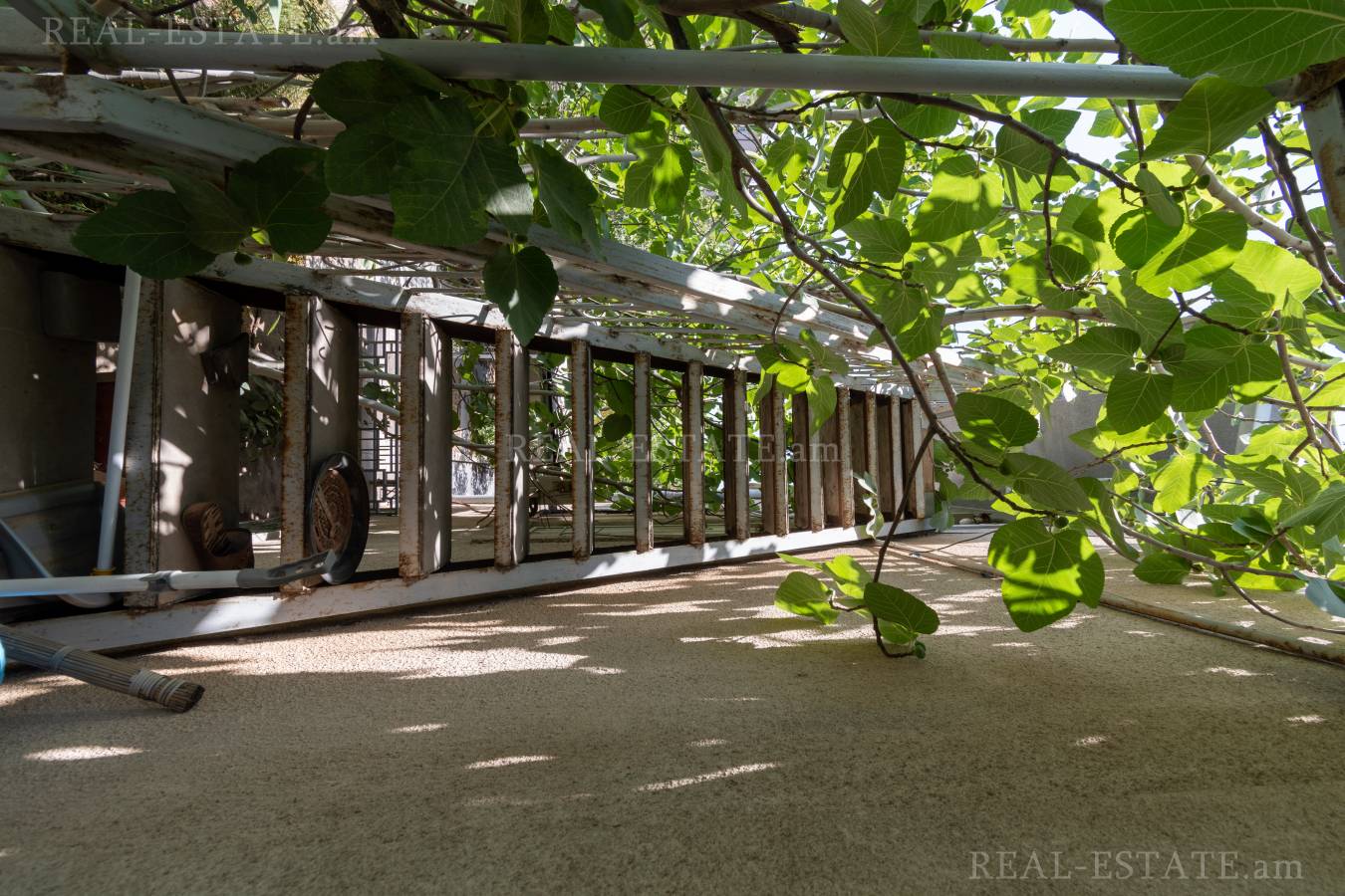 House for sale خیابان اِرزنکیان, عربگیر ایروان, 131697