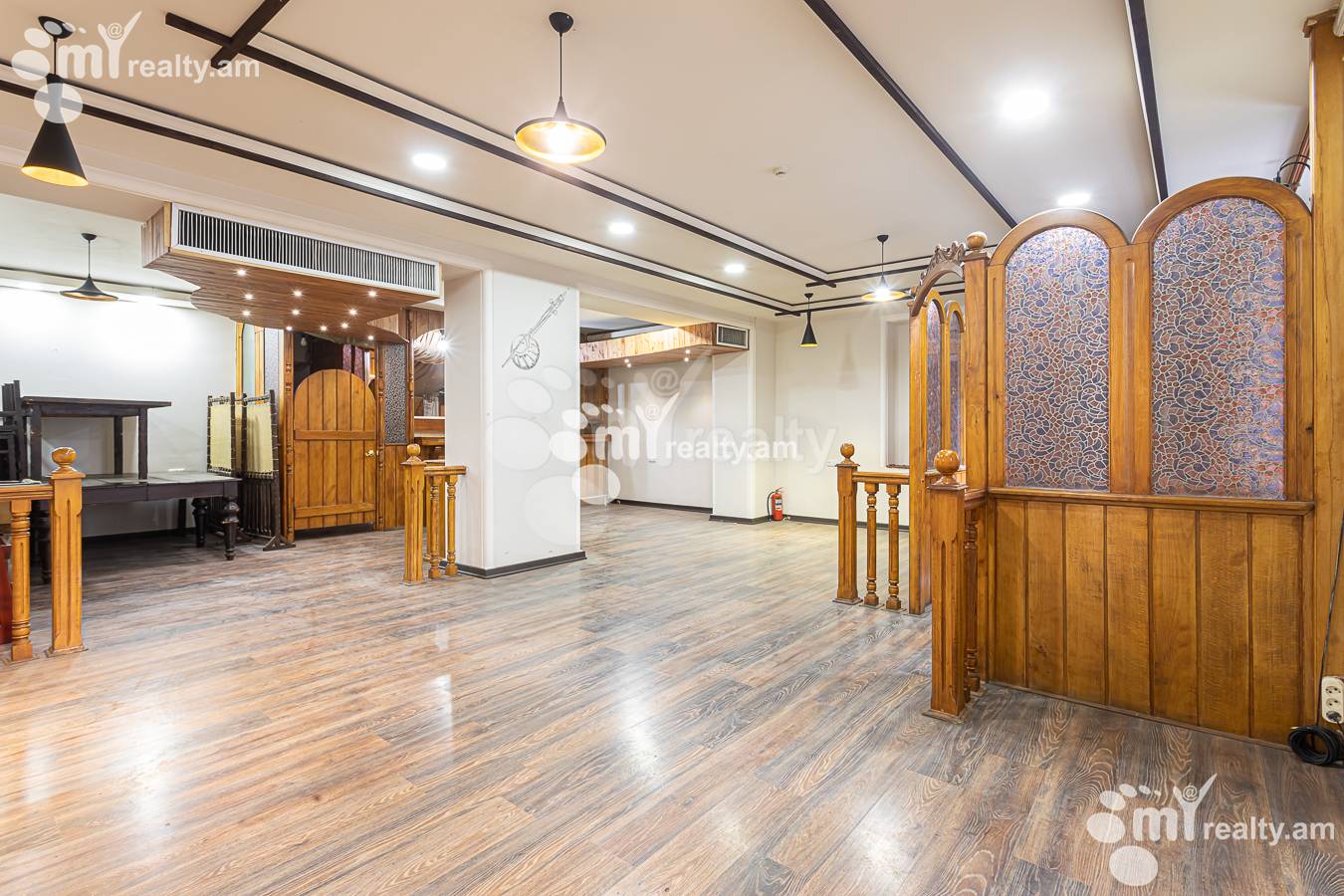 Купить коммерческoе помещение Саят-Нова пр, Центр Ереван, 156743
