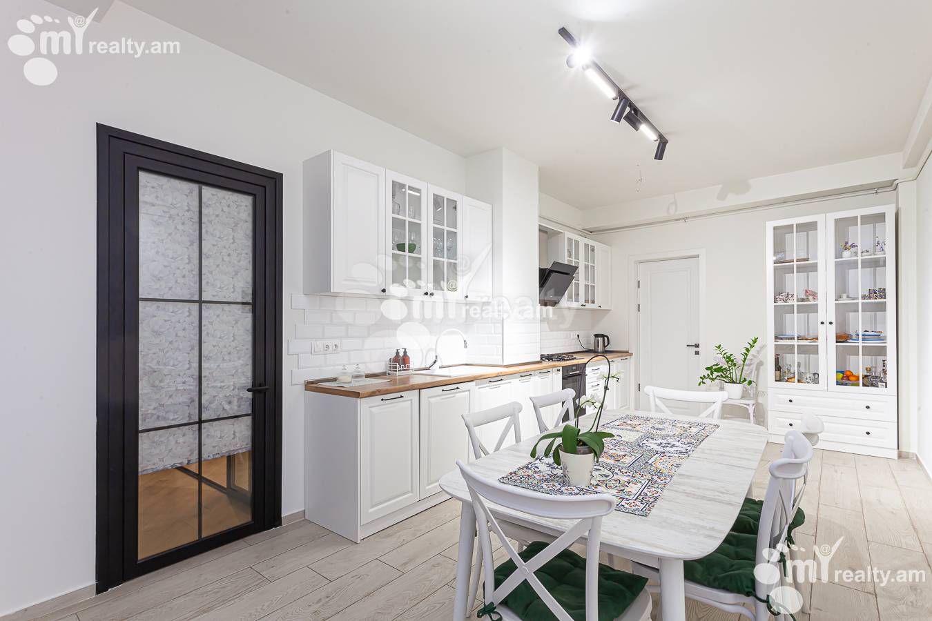 3 սենյականոց բնակարան  Անտառային փող, Կենտրոն Երևան, 146792