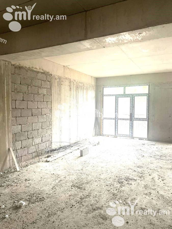 5 սենյականոց բնակարան  Միկոյան փող, Դավթաշեն Երևան, 149053