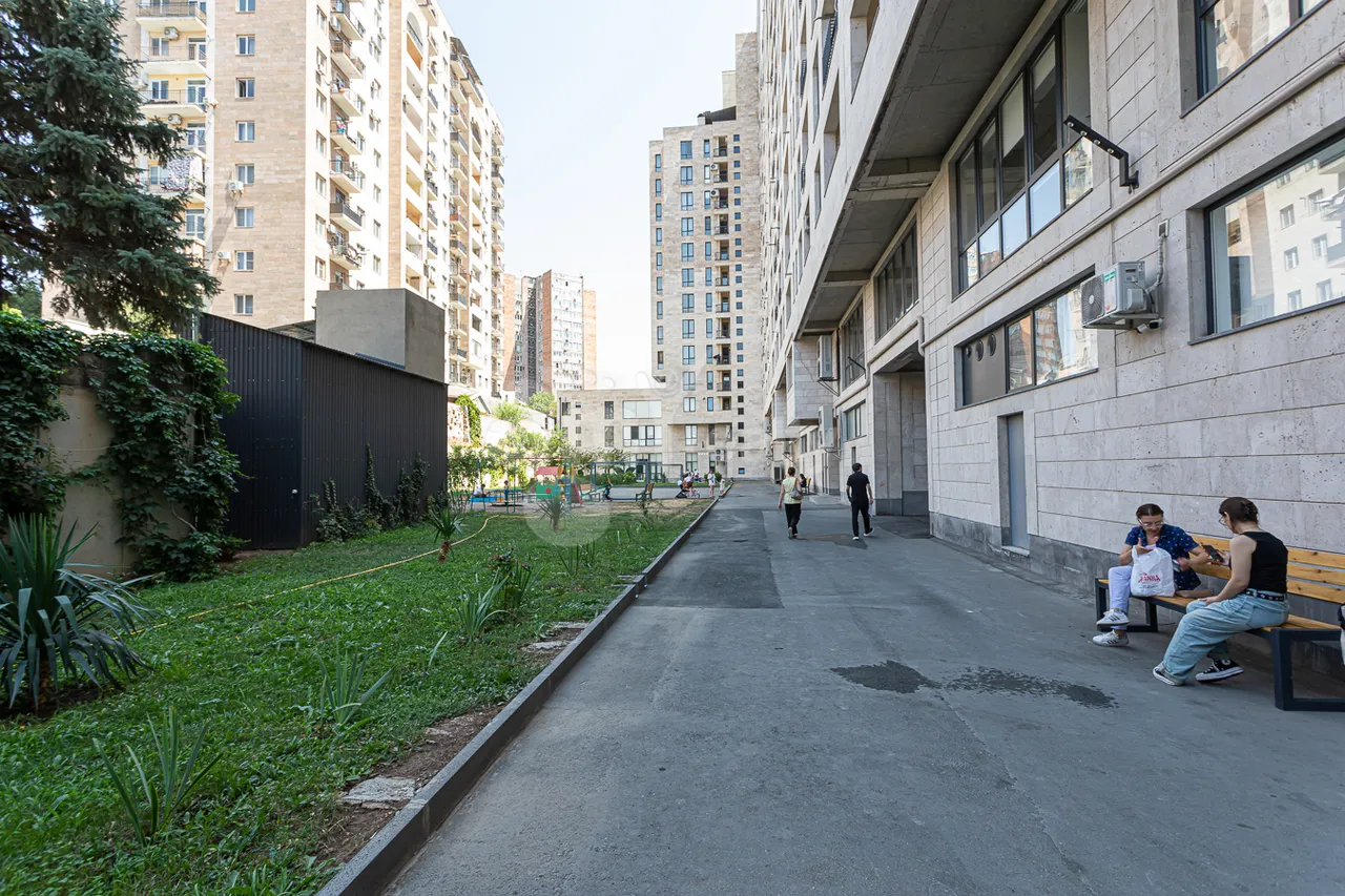 2 bedroom apartment for sale خیابان فوچیک, آچاپنیاک ایروان, 157207