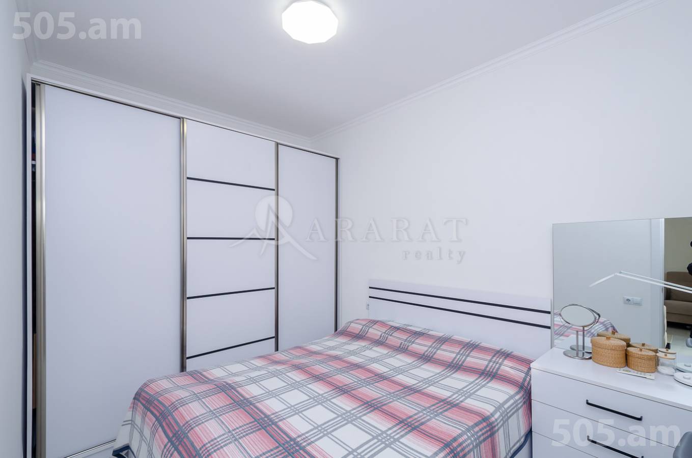 2 bedroom apartment for sale Rostom St, Center Yerevan, 154403