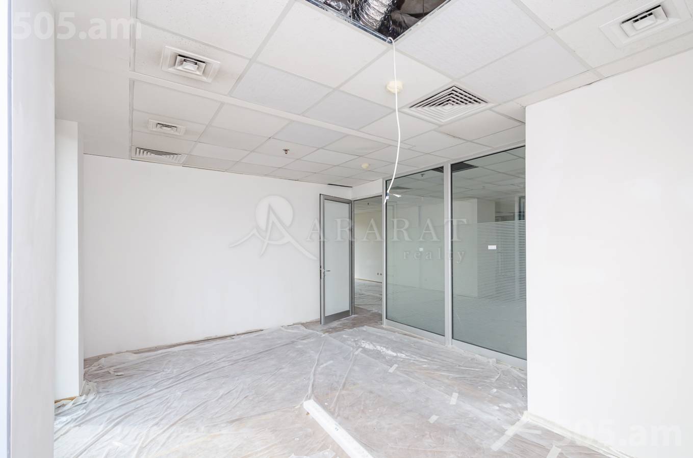 Снять коммерческoе помещение Г.Лусаворич ул, Центр Ереван, 153218