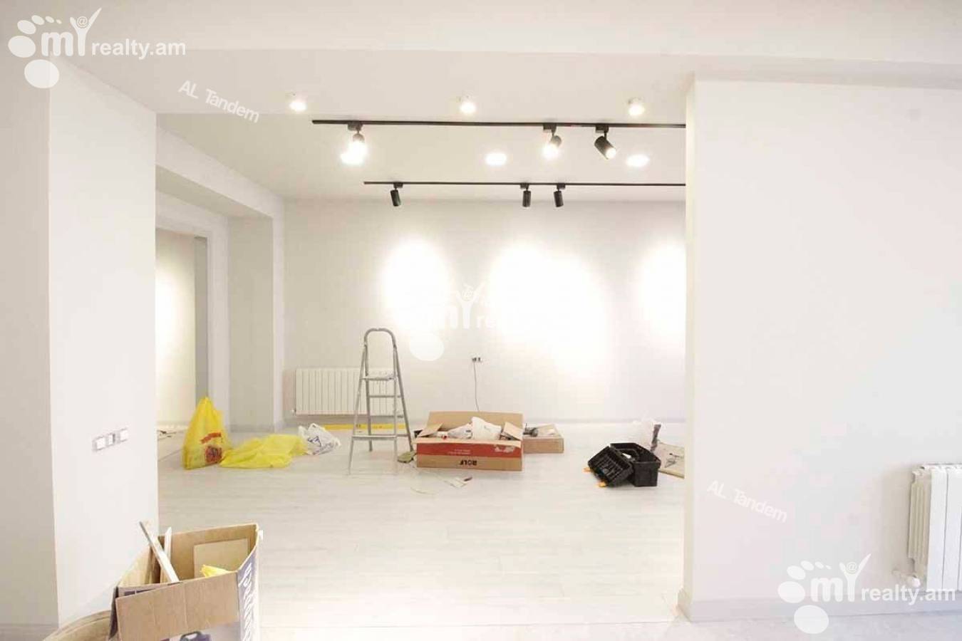 4 bedroom apartment for sale خیابان بوزند, مرکز شهر ایروان, 139830