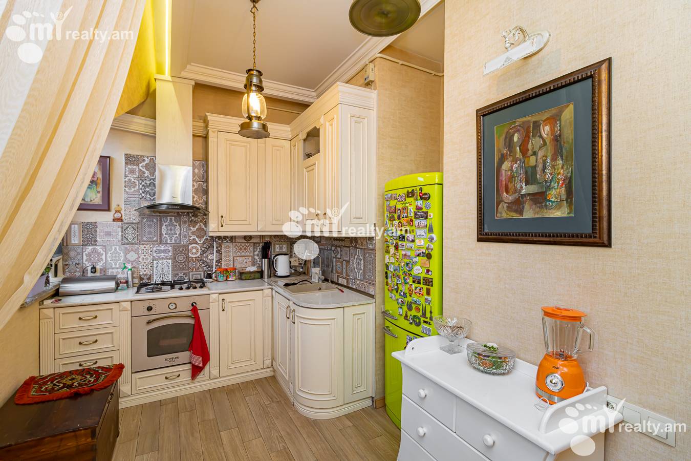 3 սենյականոց բնակարան  Բայրոնի փող, Կենտրոն Երևան, 143838