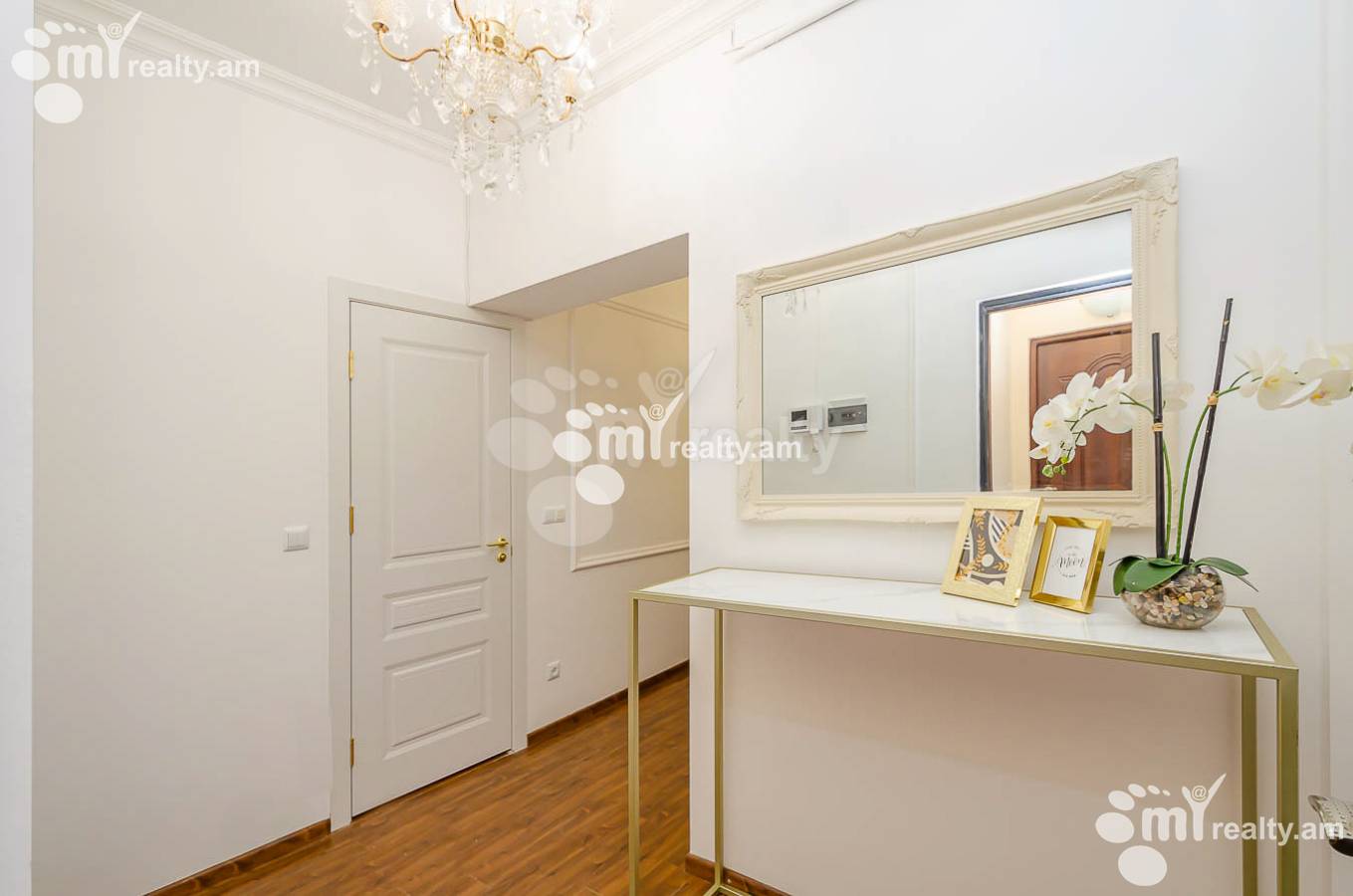 3 bedroom apartment for sale خیابان گِریبودوف, عربگیر ایروان, 144823