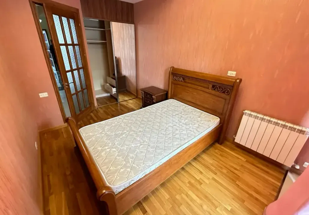 Снять 4 комнатную квартиру Закян ул, Центр Ереван, 159572