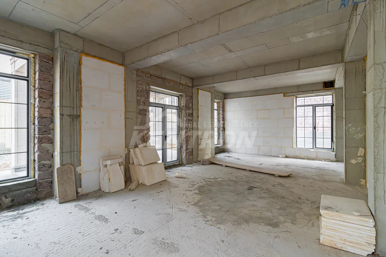 House for sale Hatis, Wahagni Yerevan, 159439