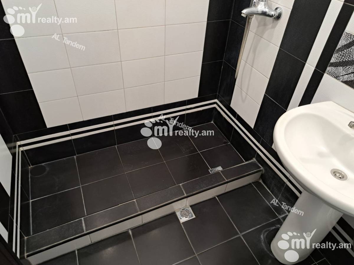 3 bedroom apartment for rent خیابان هامباردزومیان, عربگیر ایروان, 156697