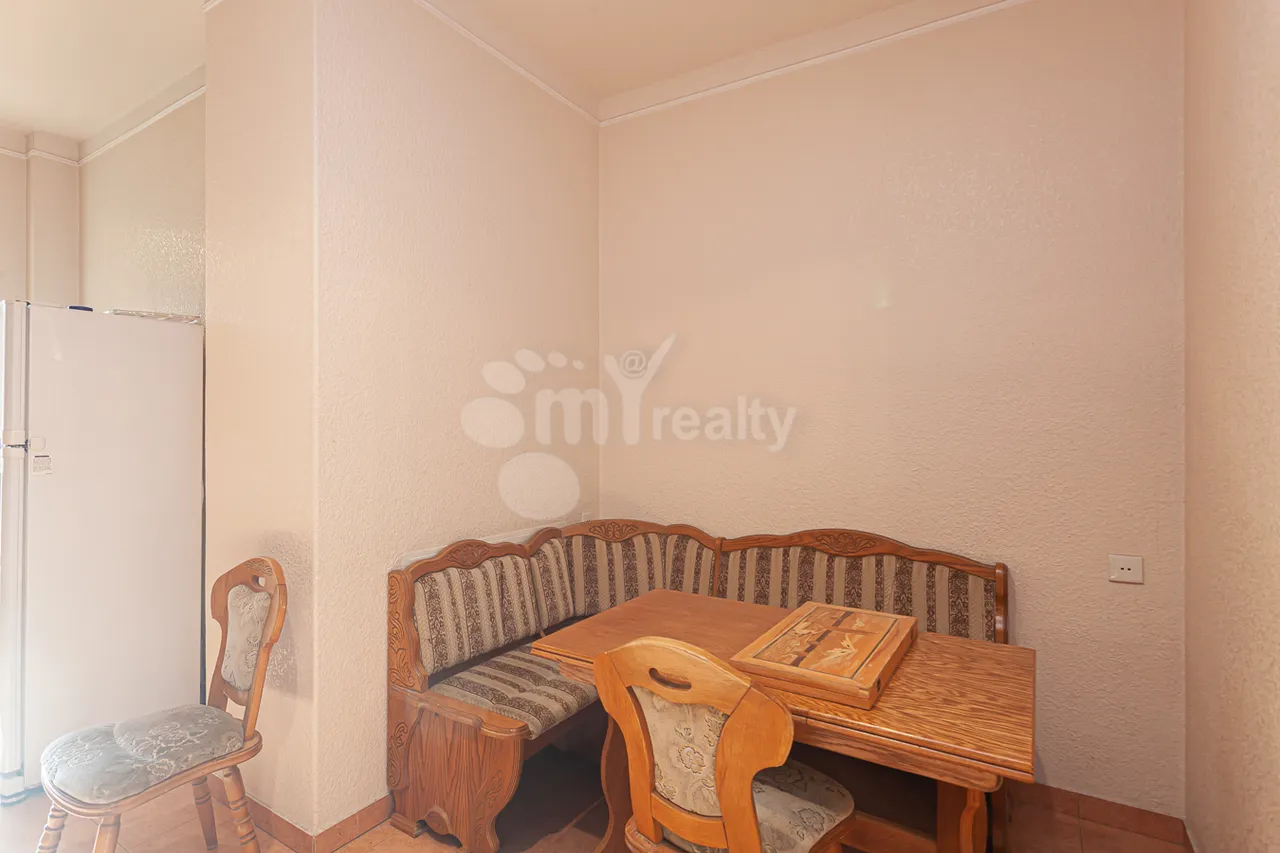 4 bedroom apartment for sale Khanjyan St, Center Yerevan, 160377