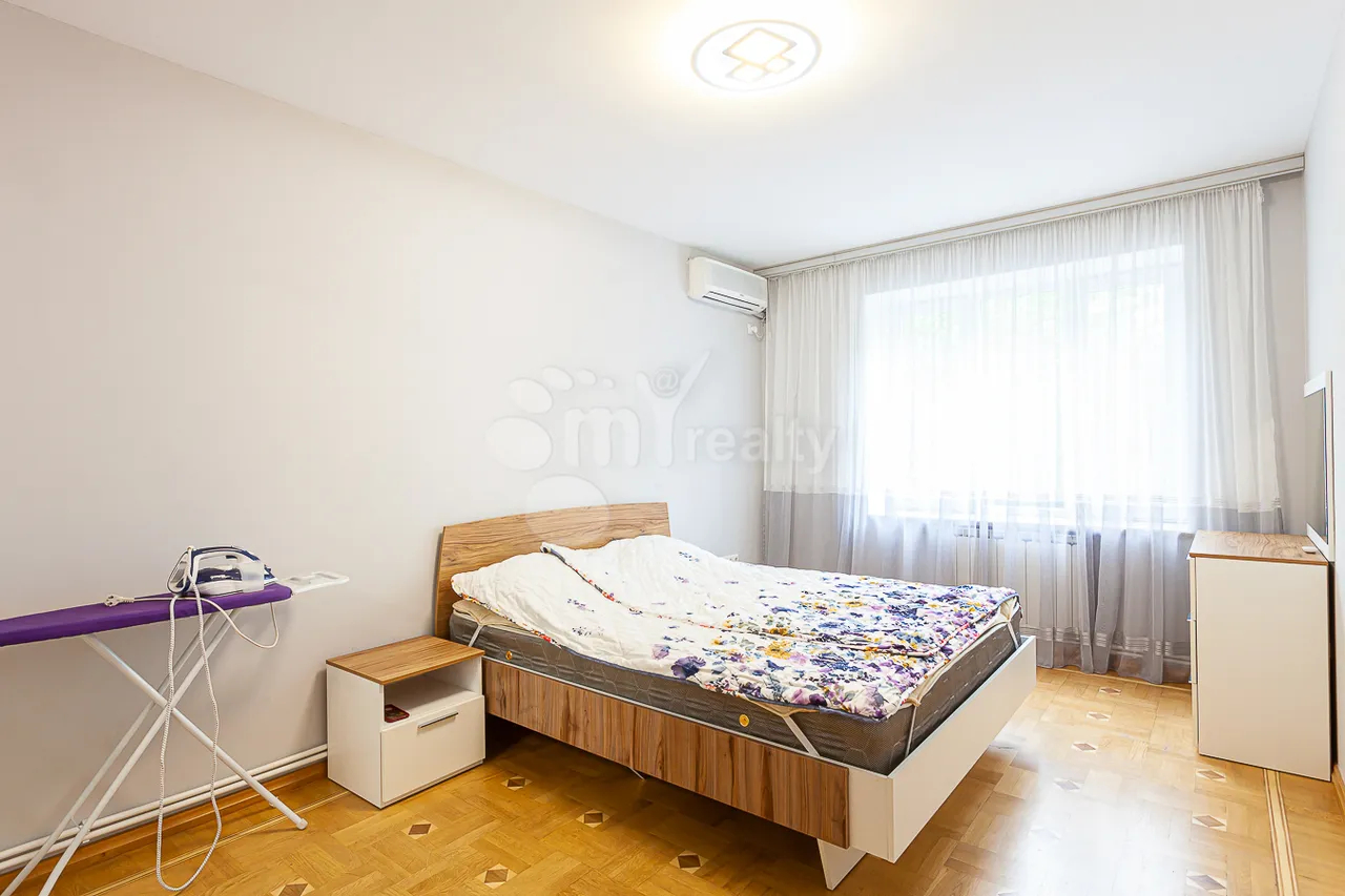 3 bedroom apartment for rent خیابان تومانیان, مرکز شهر ایروان, 161523
