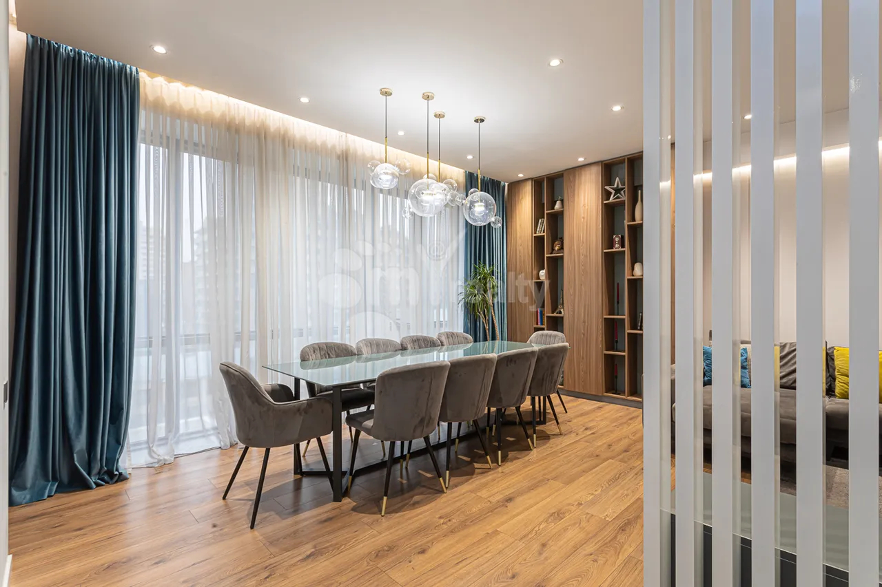 3 սենյականոց բնակարան վարձով Բուզանդի փող, Կենտրոն Երևան, 159437