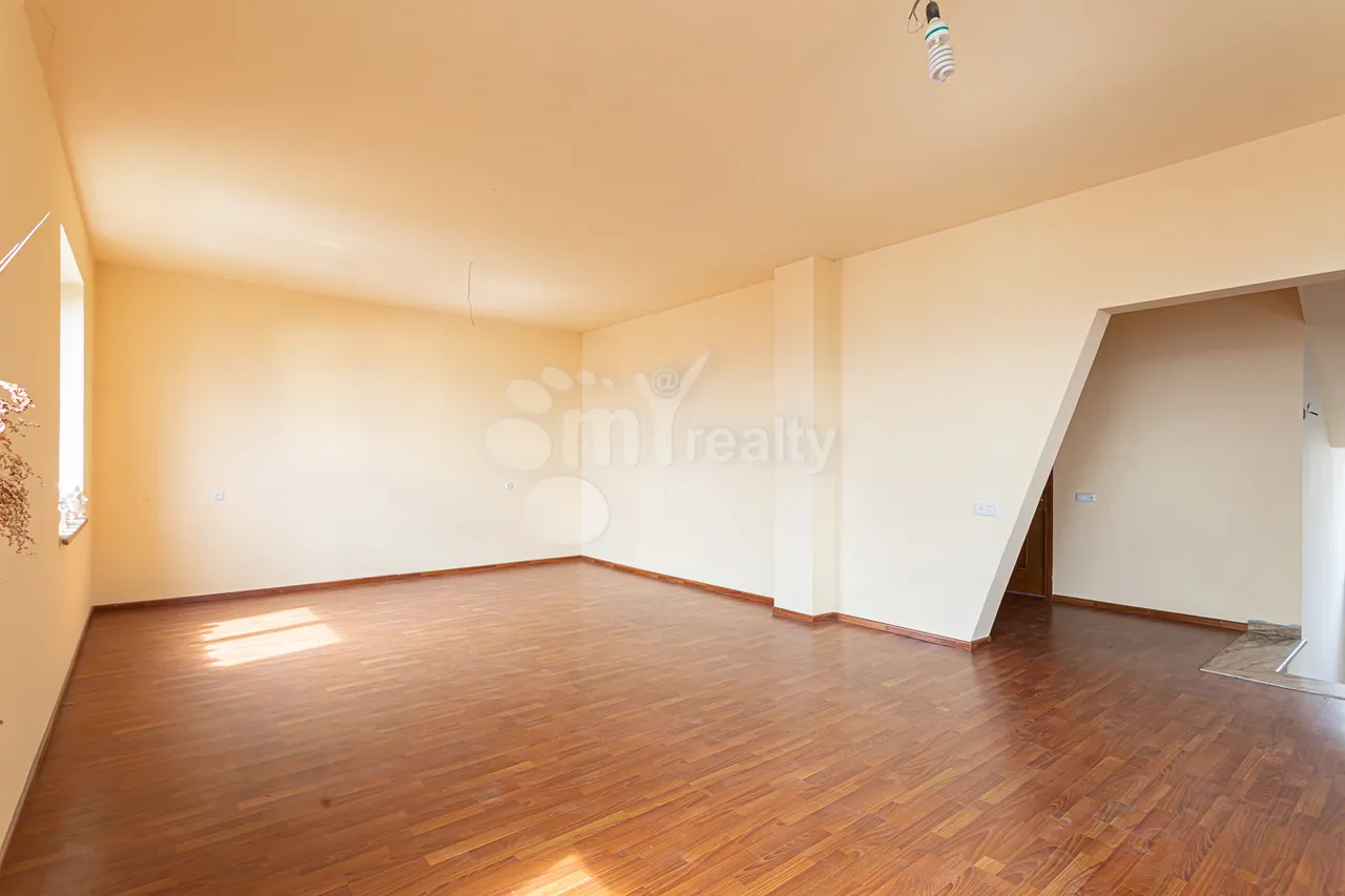 House for sale Davtashen 10 St, Davtashen Yerevan, 160095