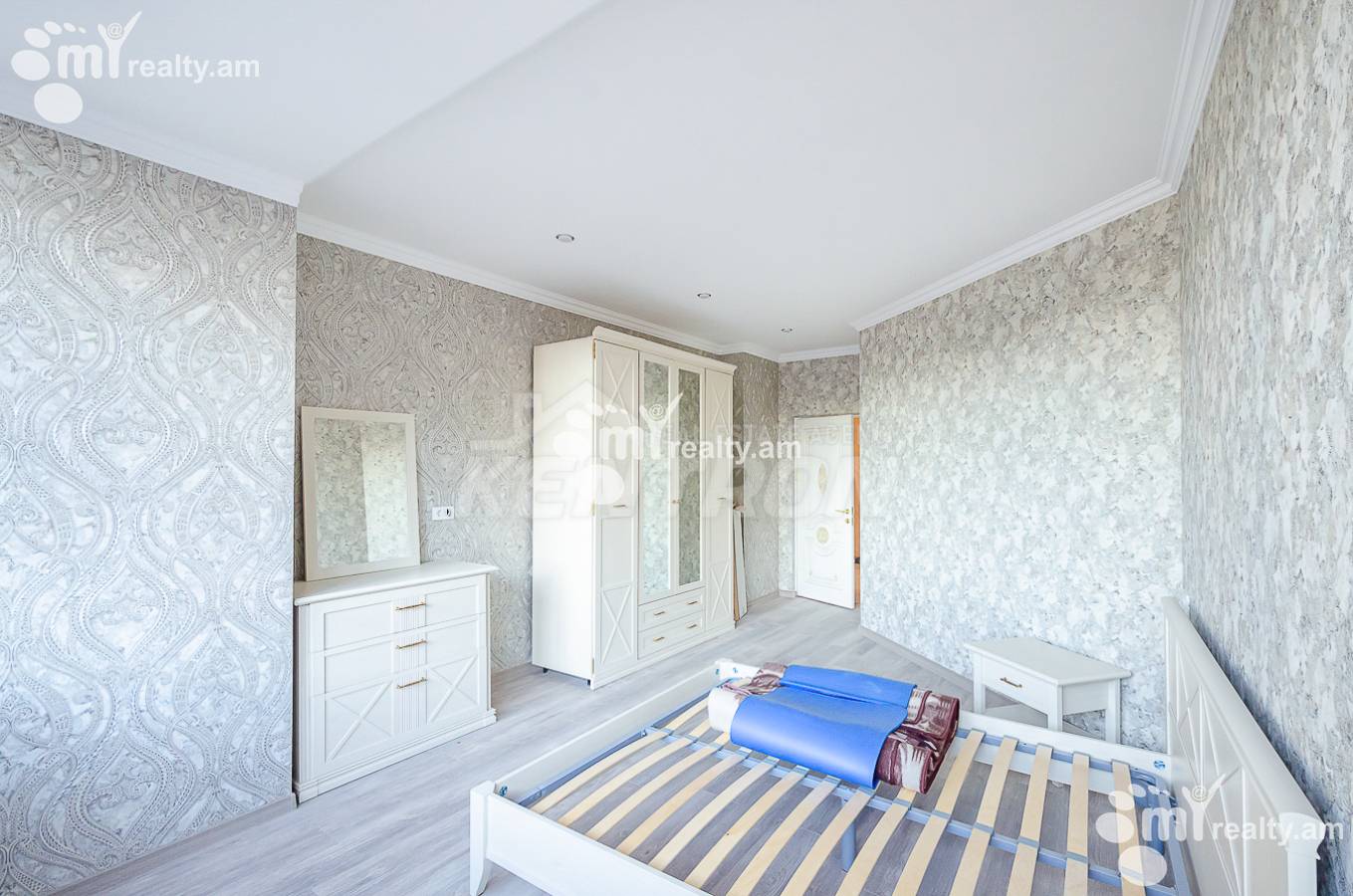 3 bedroom apartment for sale Teryan St, Center Yerevan, 152361