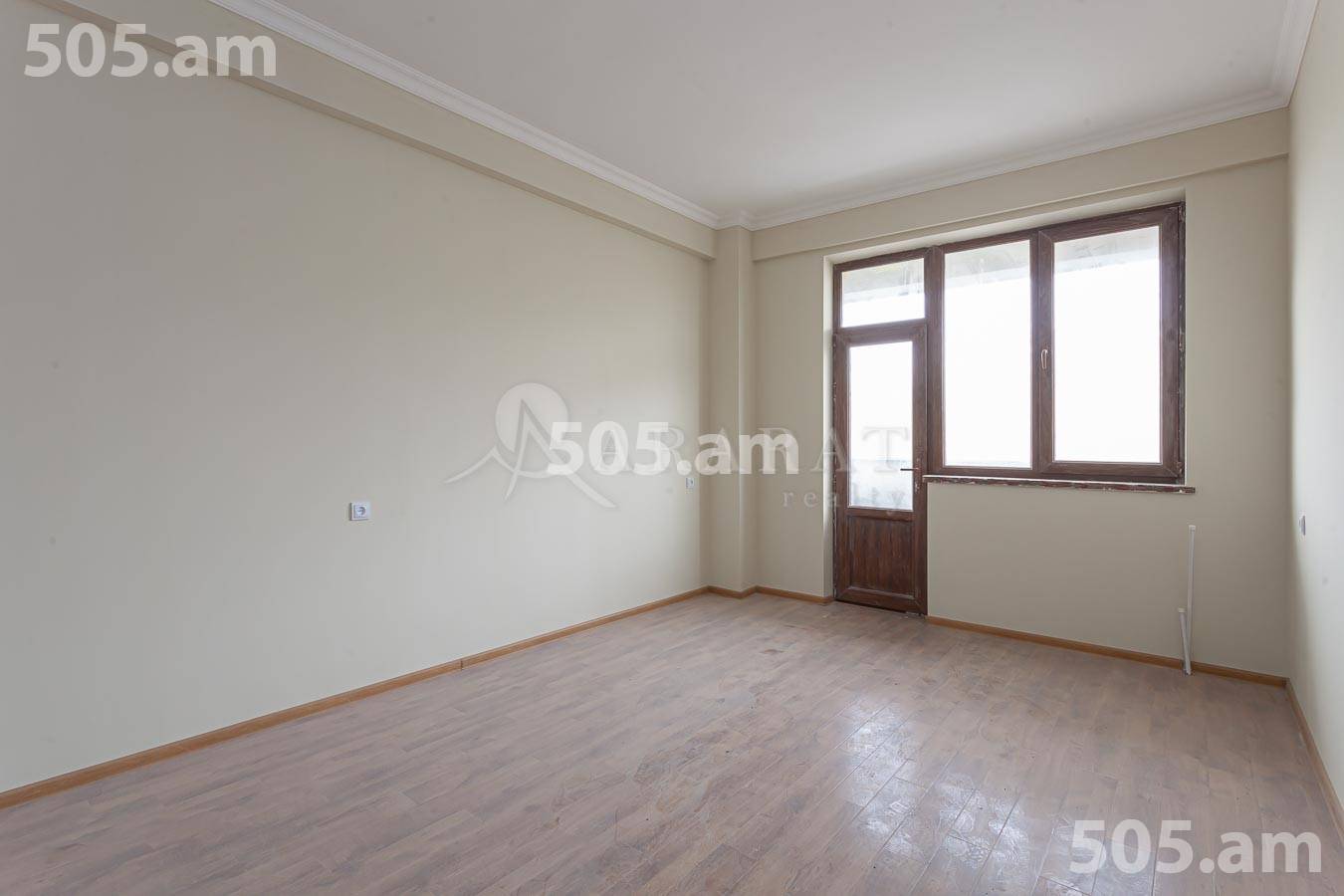 4 սենյականոց բնակարան  Մ․ Մելքոնյան փող, Կենտրոն Երևան, 155078