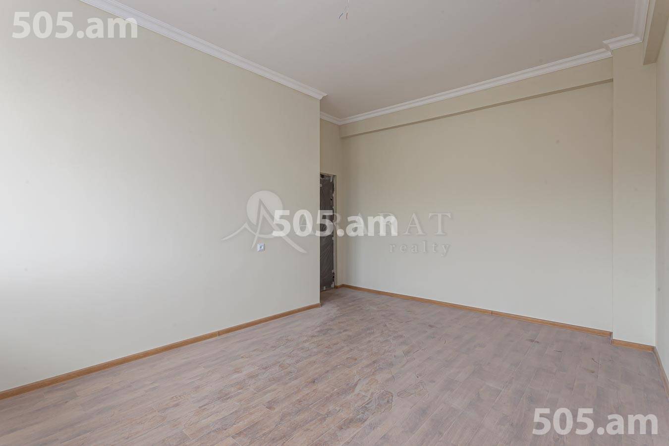 4 սենյականոց բնակարան  Մ․ Մելքոնյան փող, Կենտրոն Երևան, 155078