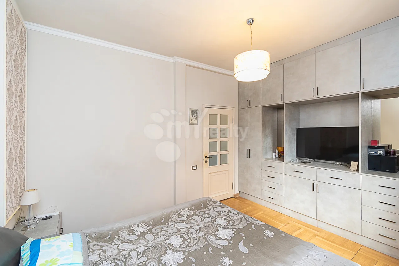 4 bedroom apartment for sale K. Ulnetsi St, Kanaqer-Zeytun Yerevan, 161750
