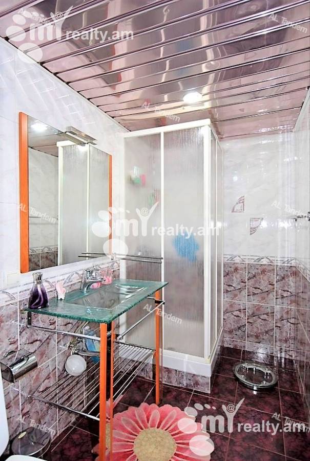 4 bedroom apartment for sale Vardanants St, Center Yerevan, 123214