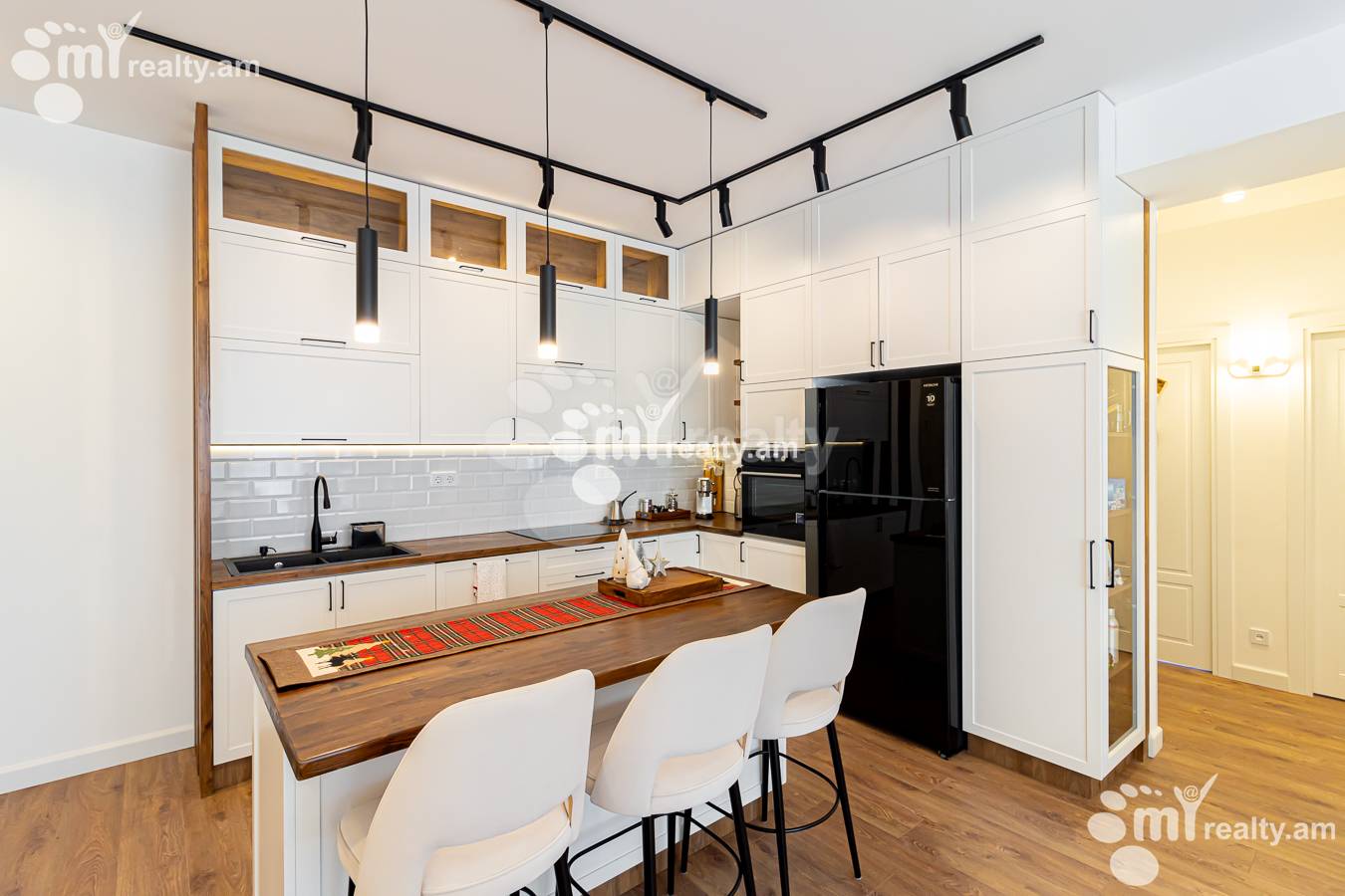 4 bedroom apartment for sale خیابان زاراف آقبیور, آوان ایروان, 154025