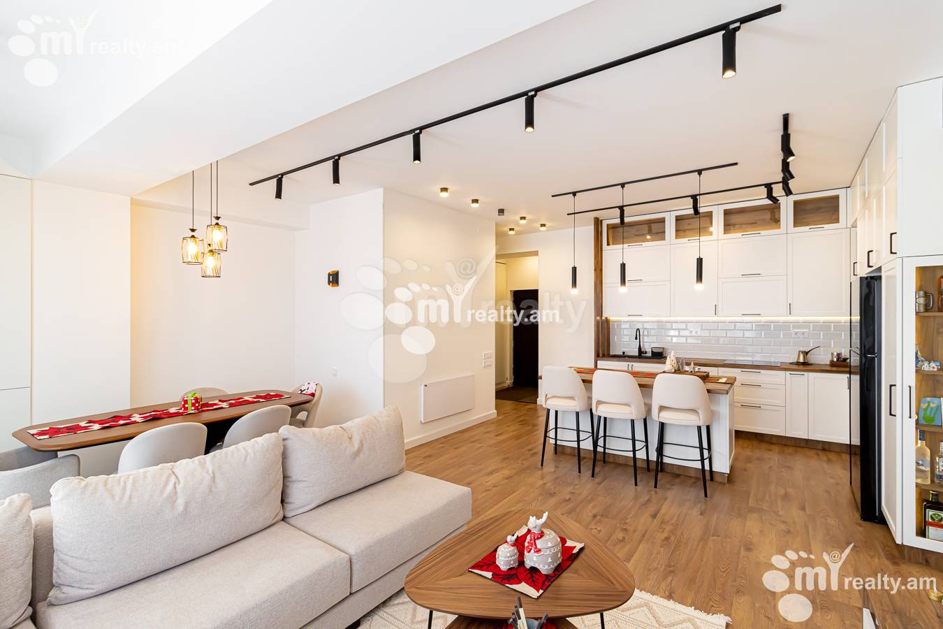 4 bedroom apartment for sale خیابان زاراف آقبیور, آوان ایروان, 154025