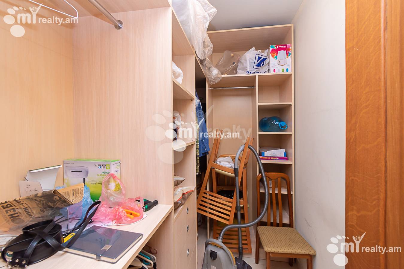 2 bedroom apartment for sale خیابان پارونیان, مرکز شهر ایروان, 140105