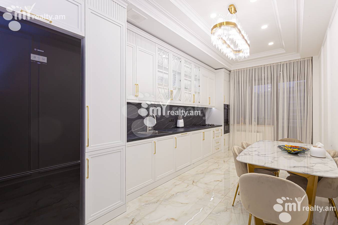 3 bedroom apartment for rent Aram St, Center Yerevan, 143996