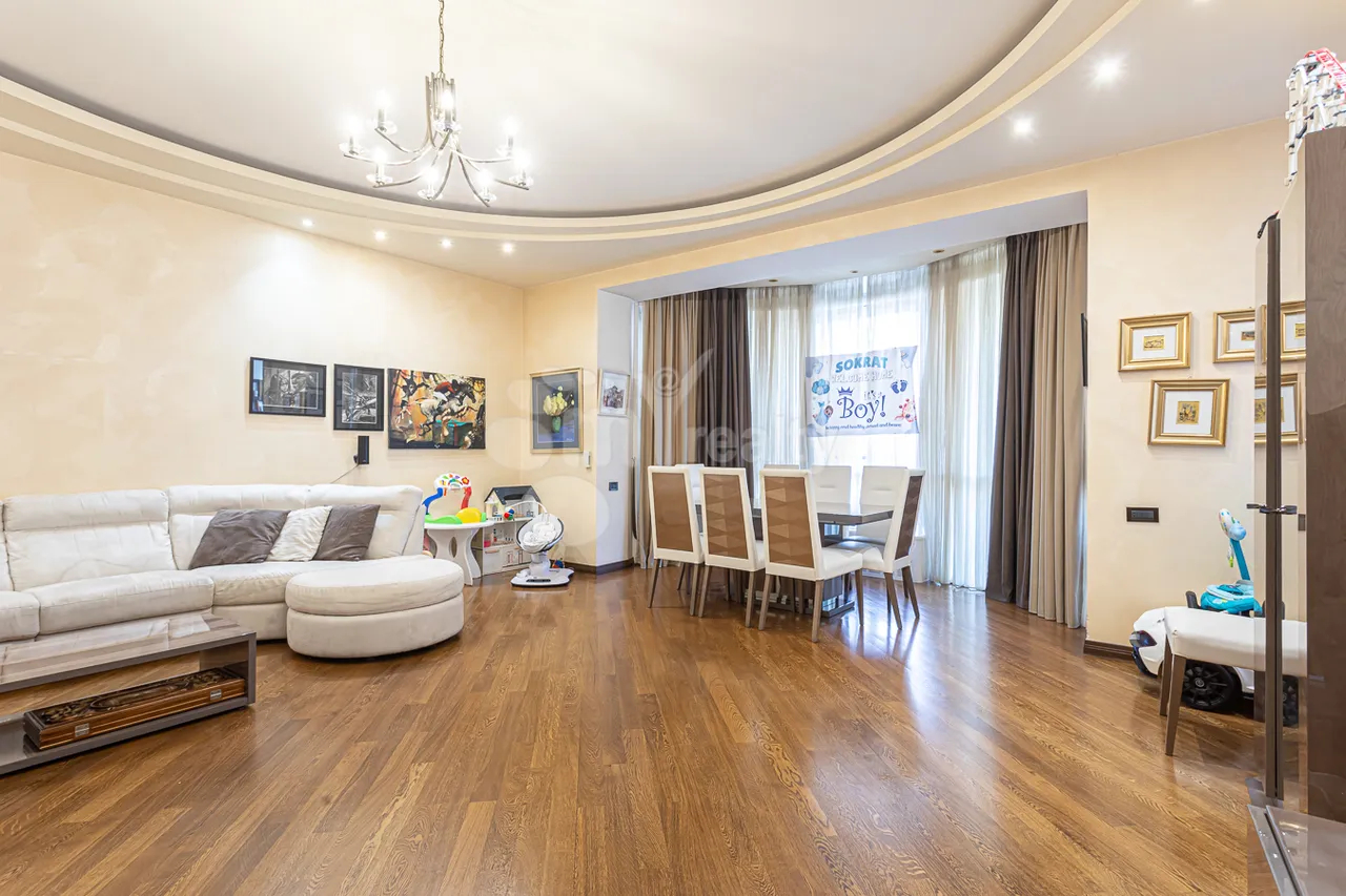 3 bedroom apartment for sale rue d'Amiryan, Center Yerevan, 160794