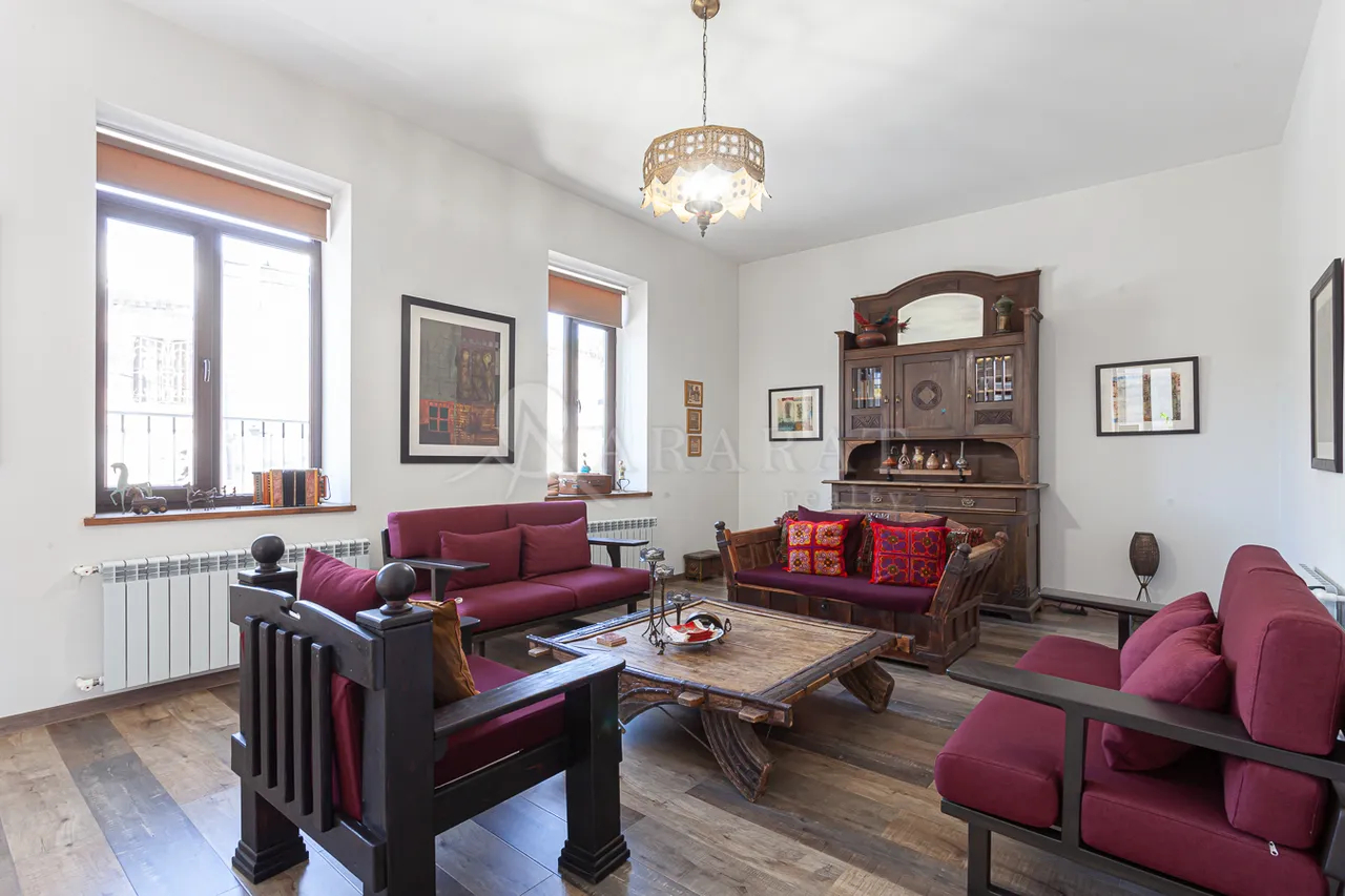 House for sale Fizkulturnikner St, Center Yerevan, 157325