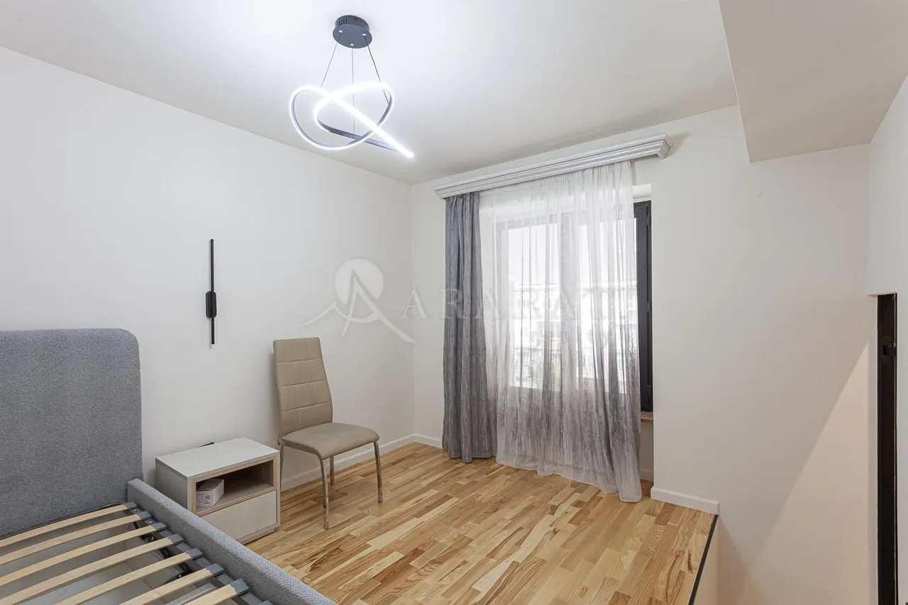 4 bedroom apartment for sale خیابان نعلبندیان, مرکز شهر ایروان, 161888