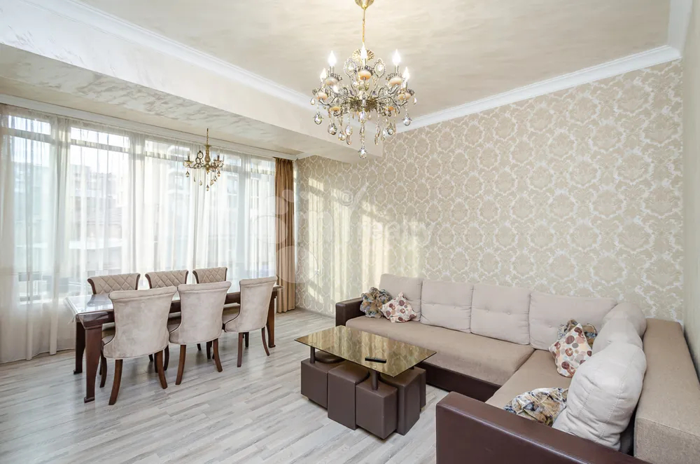 varcov-bnakaran-norakaruycum/3-senyakanoc/Buzand+St/Center/Yerevan