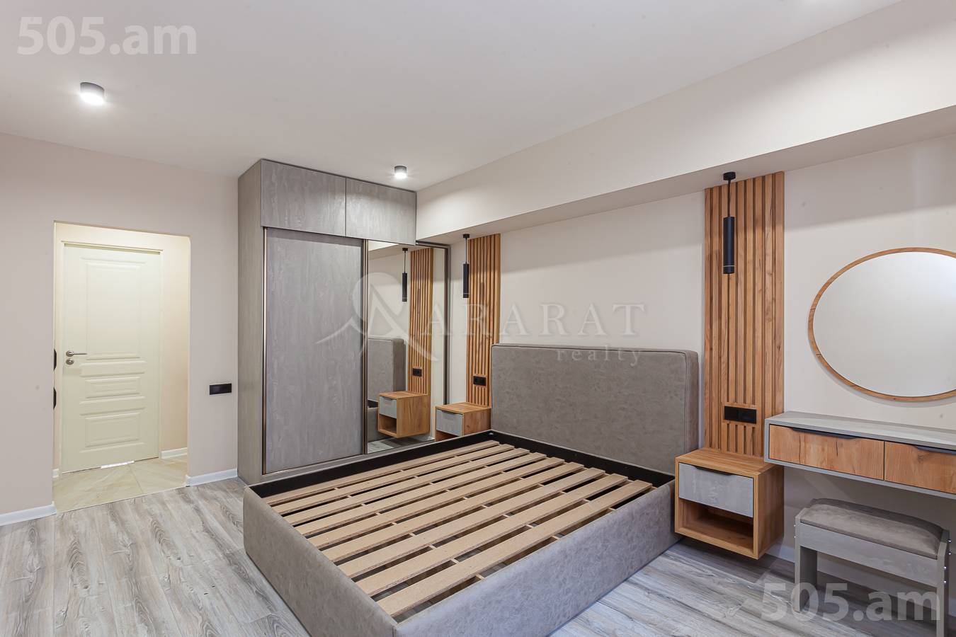 Купить 3 комнатную квартиру М.Хоренаци ул, Центр Ереван, 150833