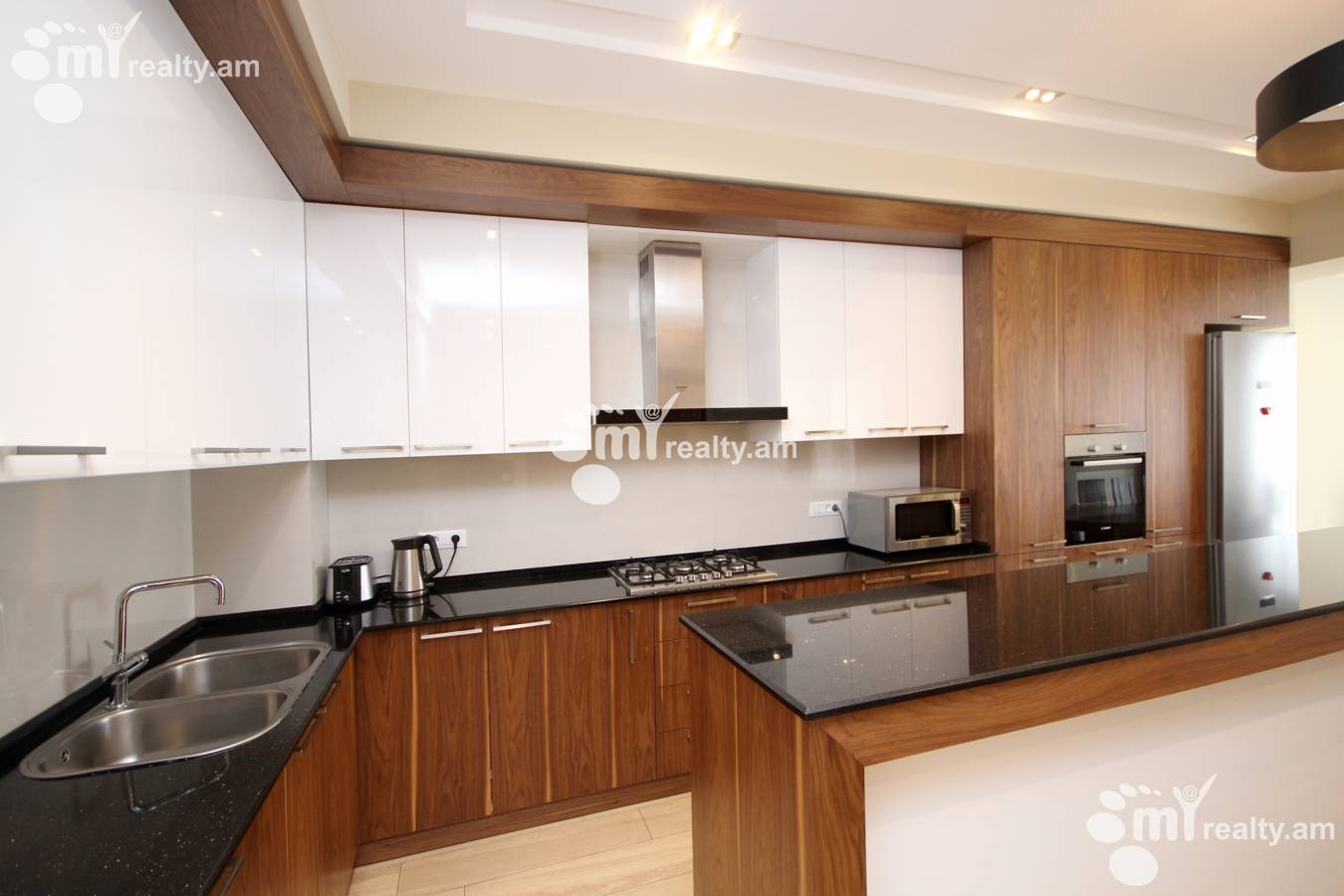 3 bedroom apartment for sale Hanrapetutyan St, Center Yerevan, 159599