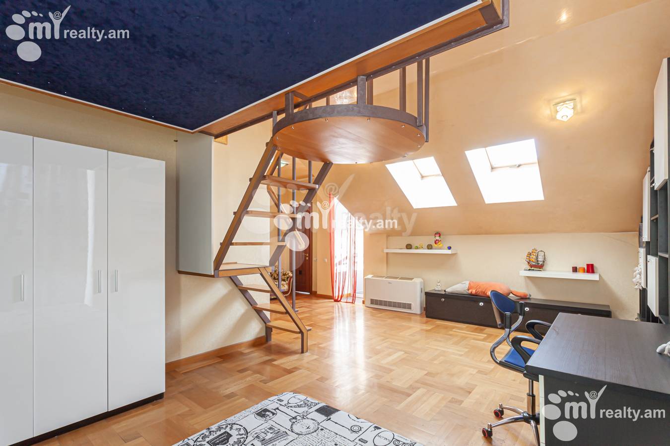 5 bedroom apartment for sale Amiryan St, Center Yerevan, 148615