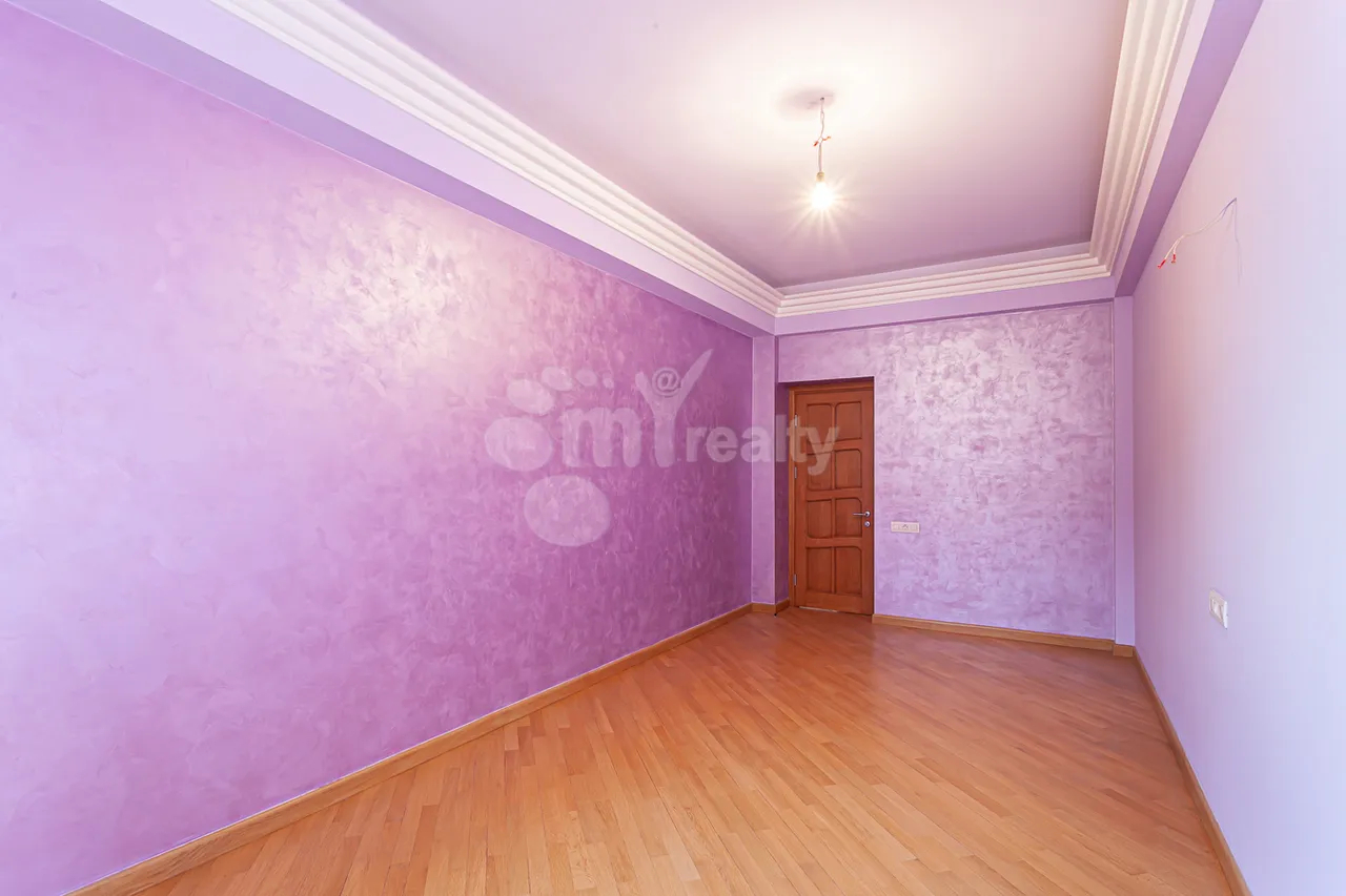 4 bedroom apartment for sale Teryan St, Center Yerevan, 160262