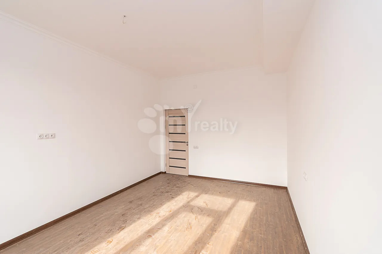 3 սենյականոց բնակարան  Ադոնց փող, Արաբկիր Երևան, 159442