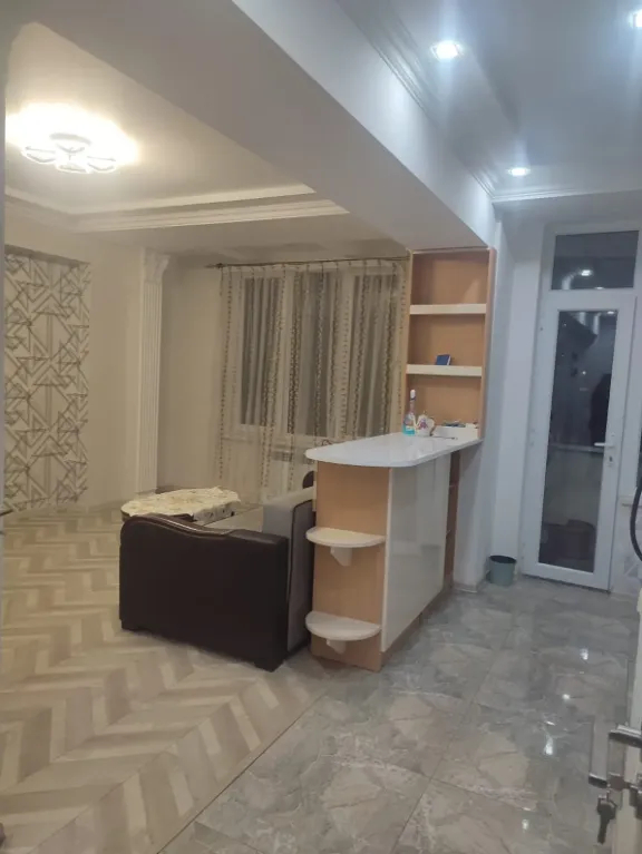 bnakaran/2-senyakanoc/M.Khorenatsi+St/Center/Yerevan