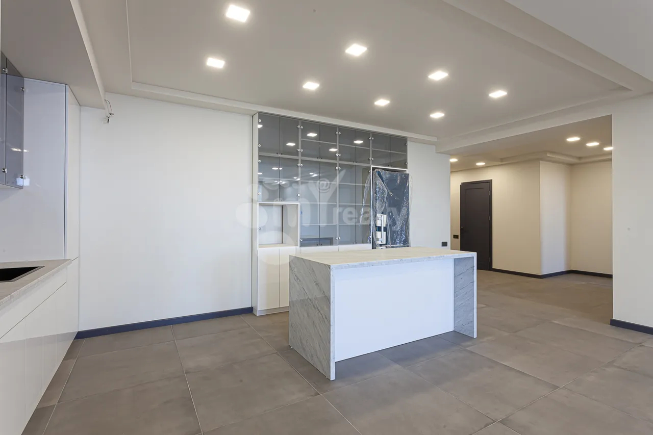 3 bedroom apartment for sale Komitas Ave, Arabkir Yerevan, 160803