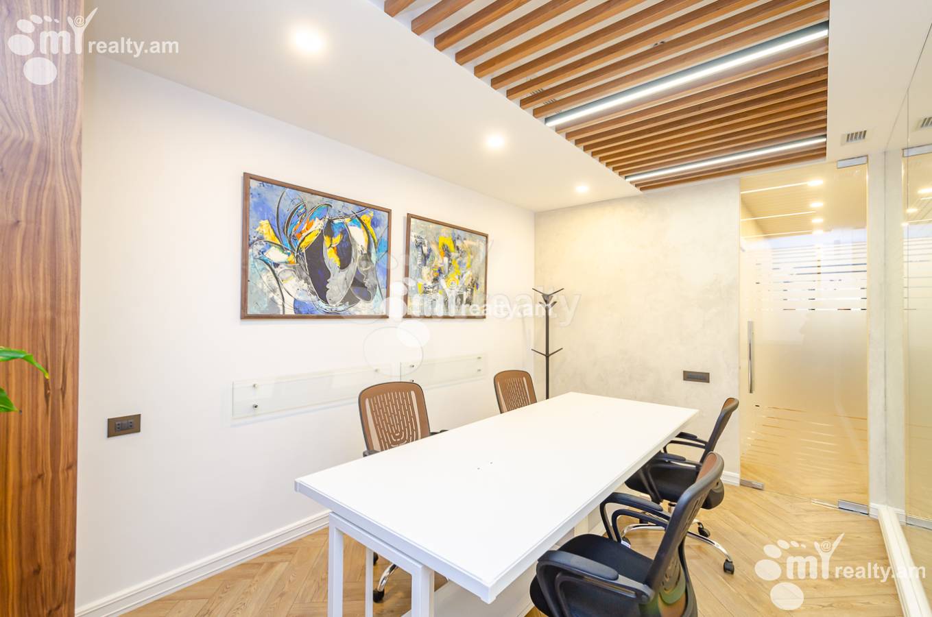 Снять коммерческoе помещение Амирян ул, Центр Ереван, 148575