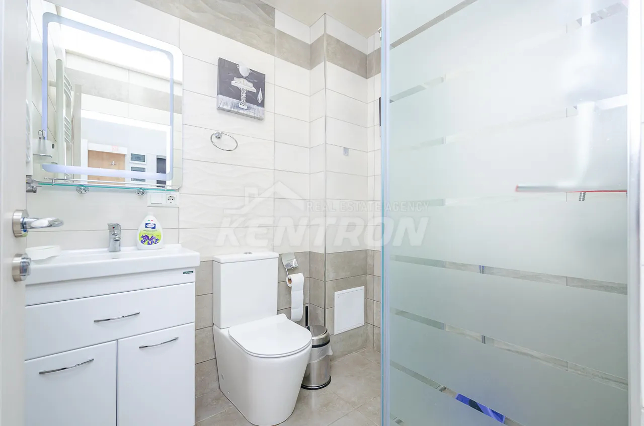 3 bedroom apartment for rent خیابان یِکمالیان, مرکز شهر ایروان, 158954