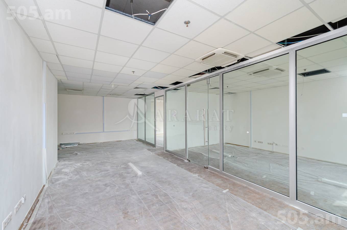 Снять коммерческoе помещение Г.Лусаворич ул, Центр Ереван, 153218