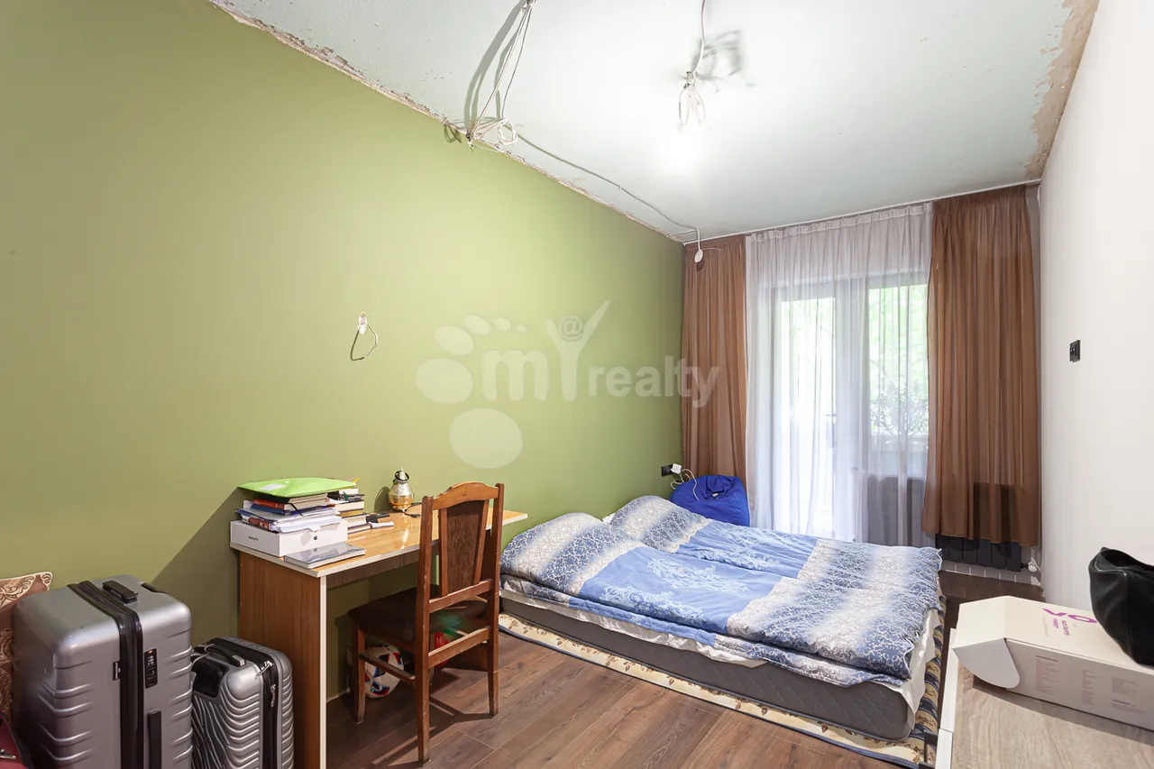 3 bedroom apartment for sale Aghbyur Serob St, Arabkir Yerevan, 160689