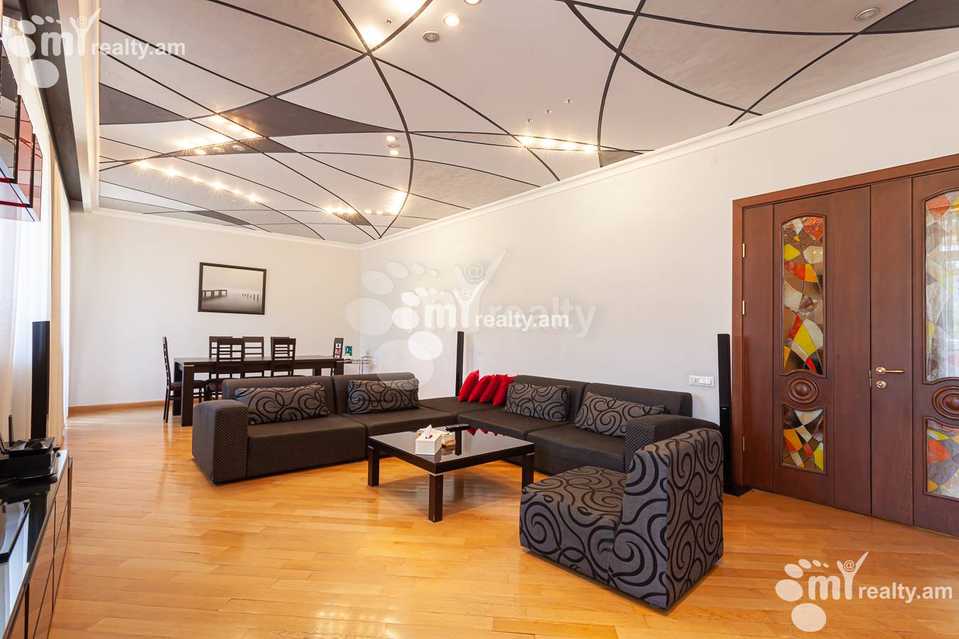 4 սենյականոց բնակարան  Դ. Դեմիրճյան փող, Կենտրոն Երևան, 155795