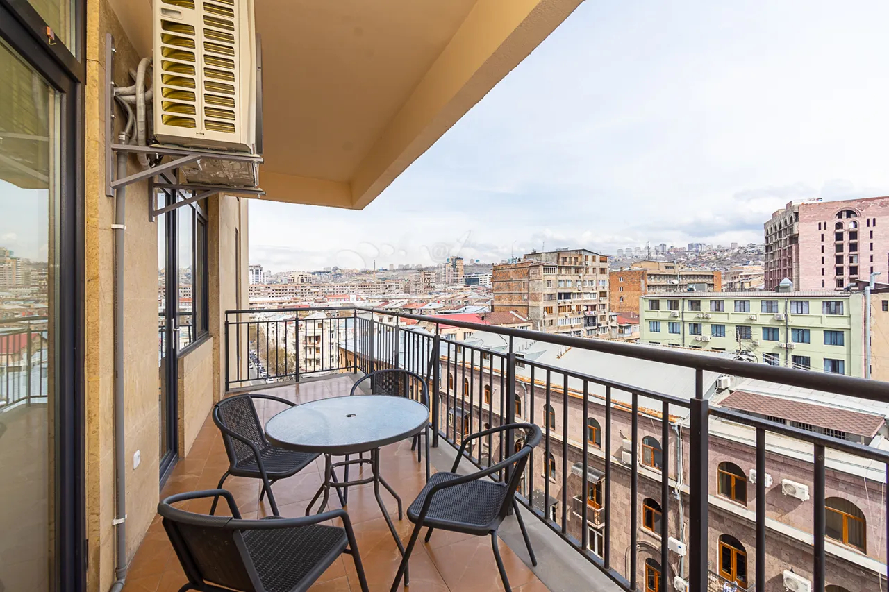 3 bedroom apartment for rent خیابان واردانانتس, مرکز شهر ایروان, 160007