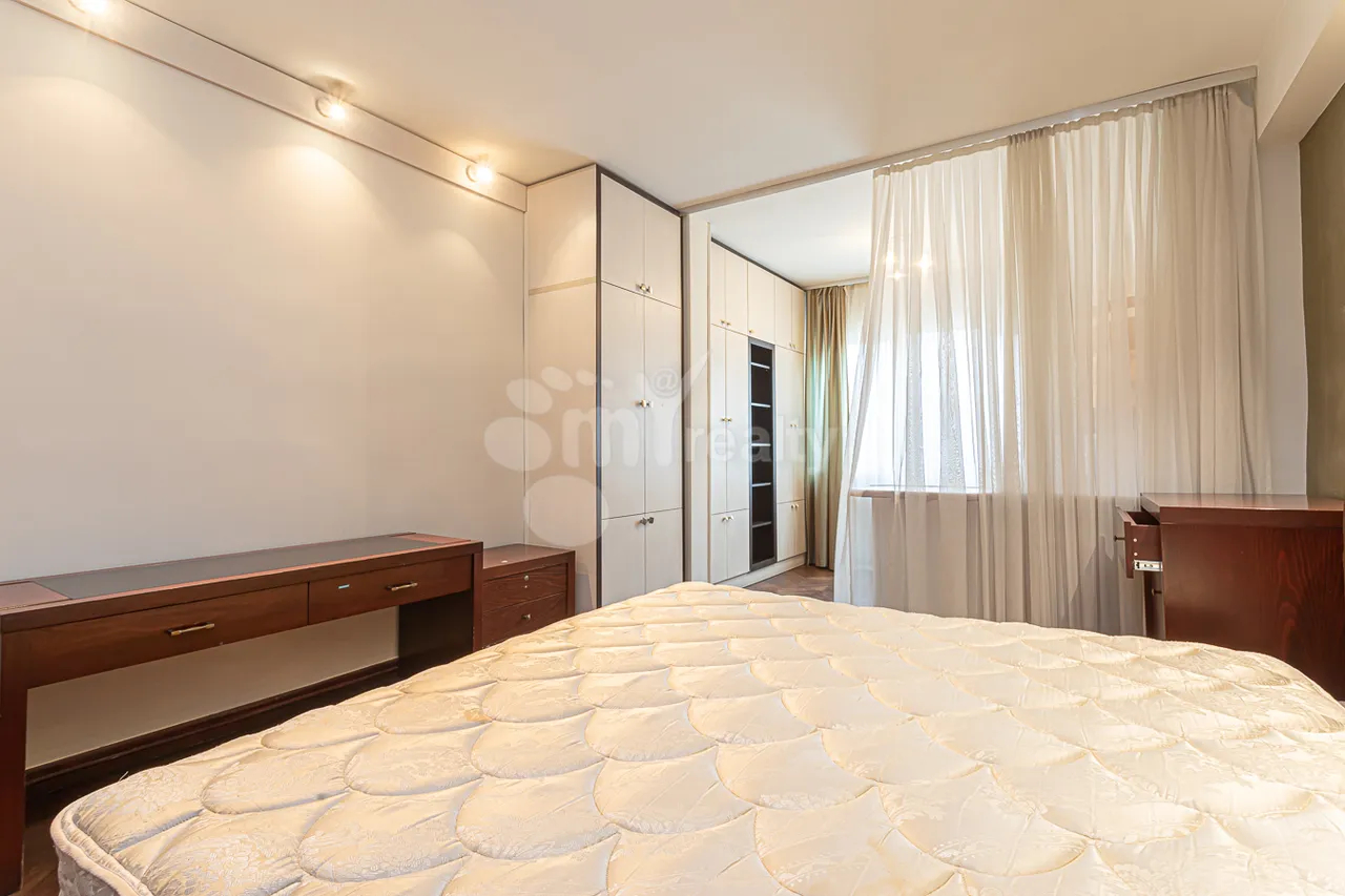 2 bedroom apartment for rent Pushkin St, Center Yerevan, 157976