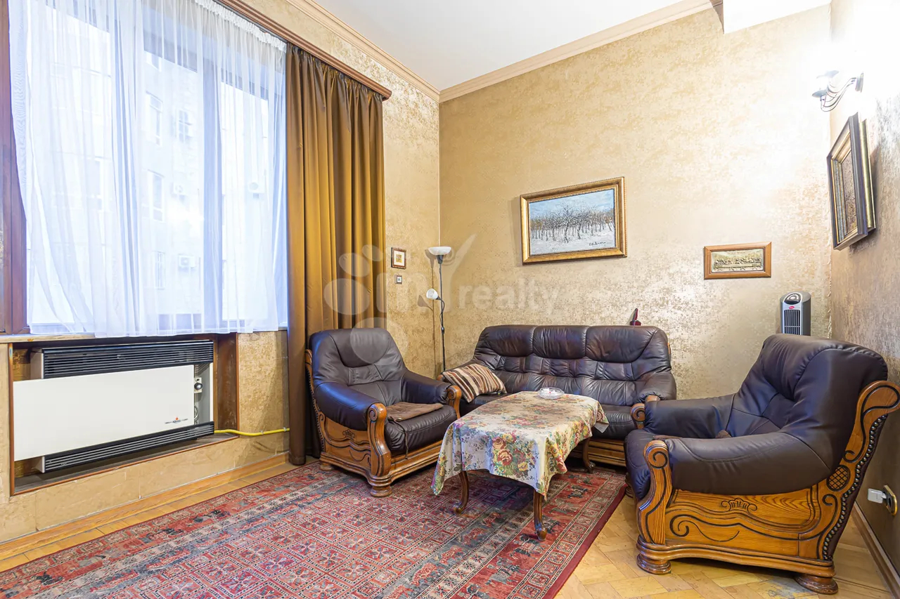 4 bedroom apartment for sale Tumanyan St, Center Yerevan, 157656