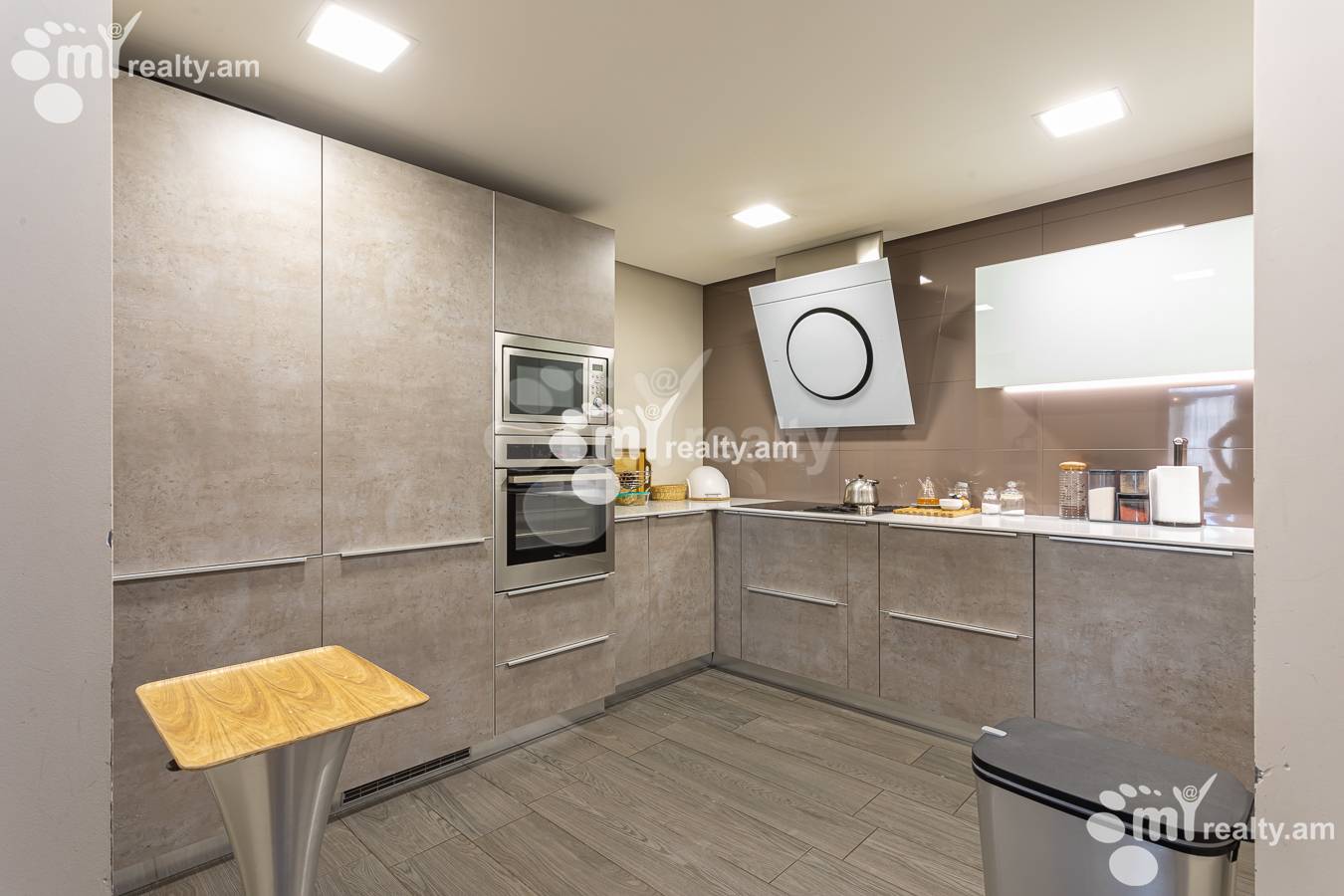 5 սենյականոց բնակարան  Անտառային փող, Կենտրոն Երևան, 156279