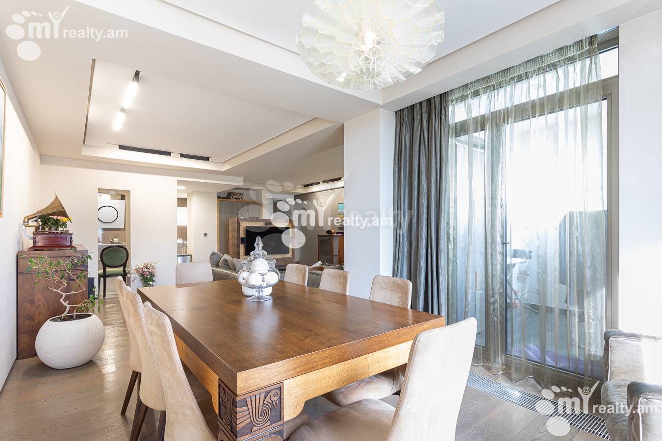 5 սենյականոց բնակարան  Անտառային փող, Կենտրոն Երևան, 156279