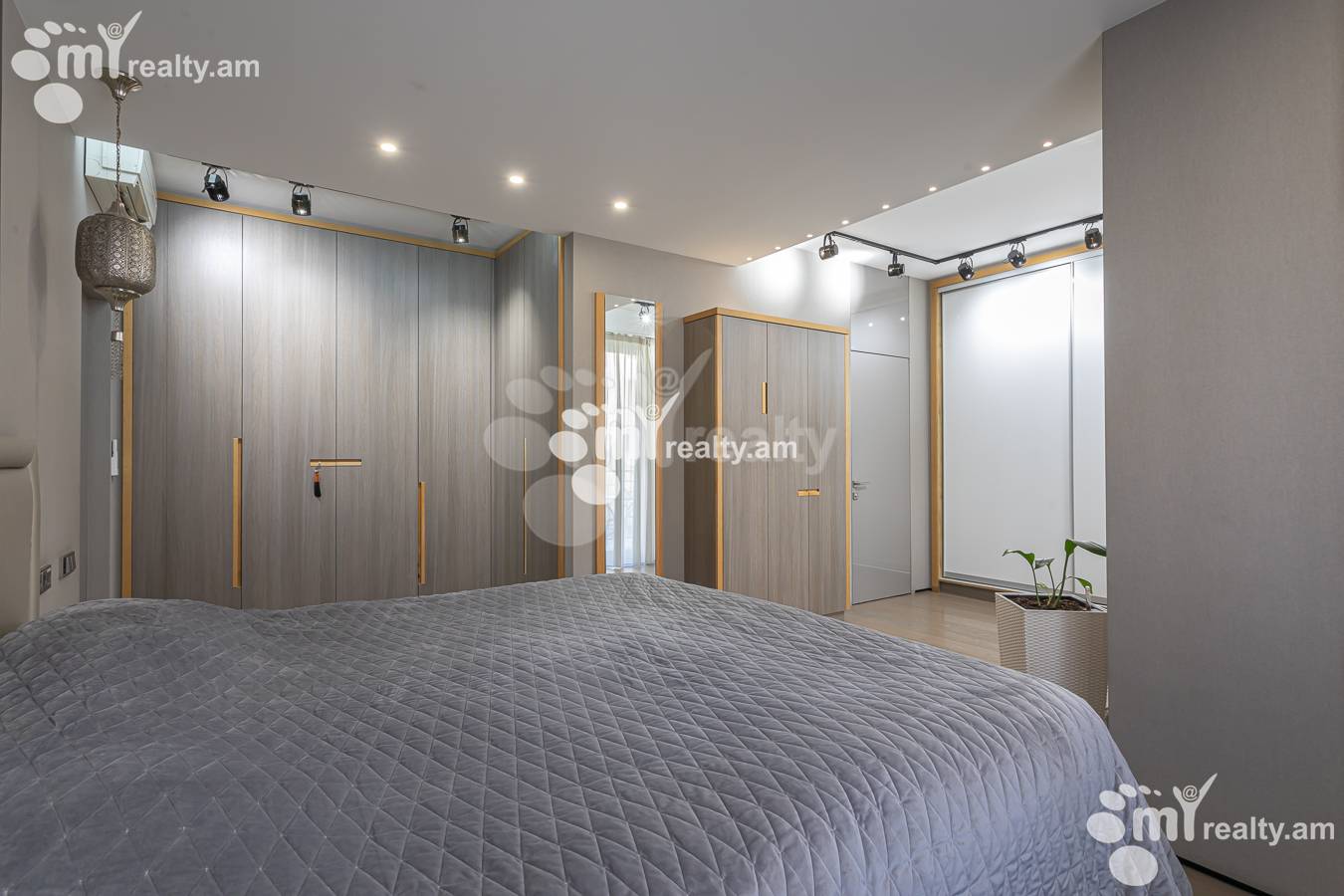 5 սենյականոց բնակարան  Անտառային փող, Կենտրոն Երևան, 156279