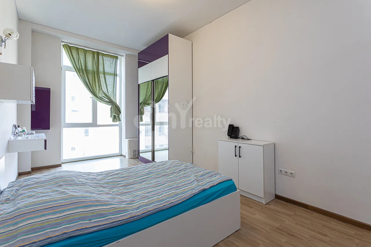 3 bedroom apartment for sale Aram St, Center Yerevan, 158034