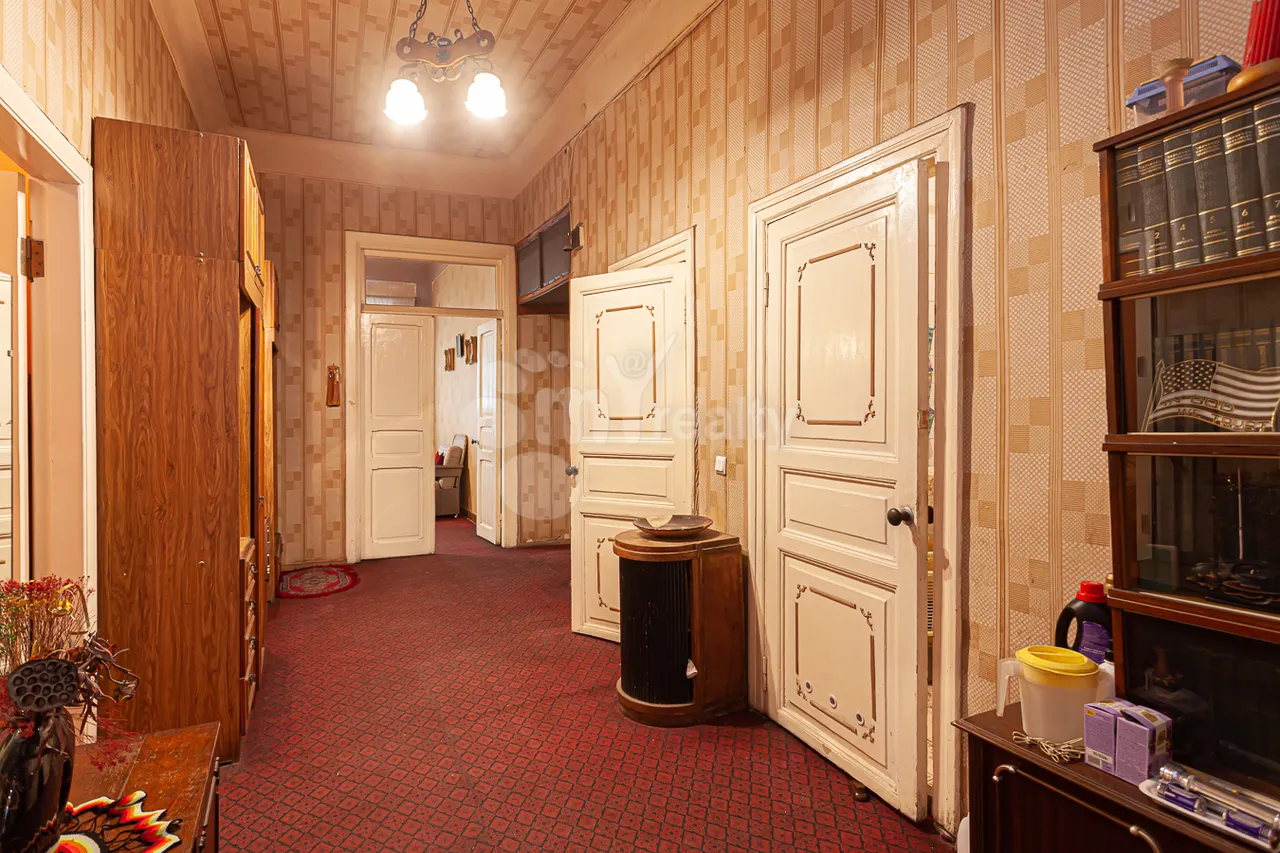 3 bedroom apartment for sale Pushkin St, Center Yerevan, 161163